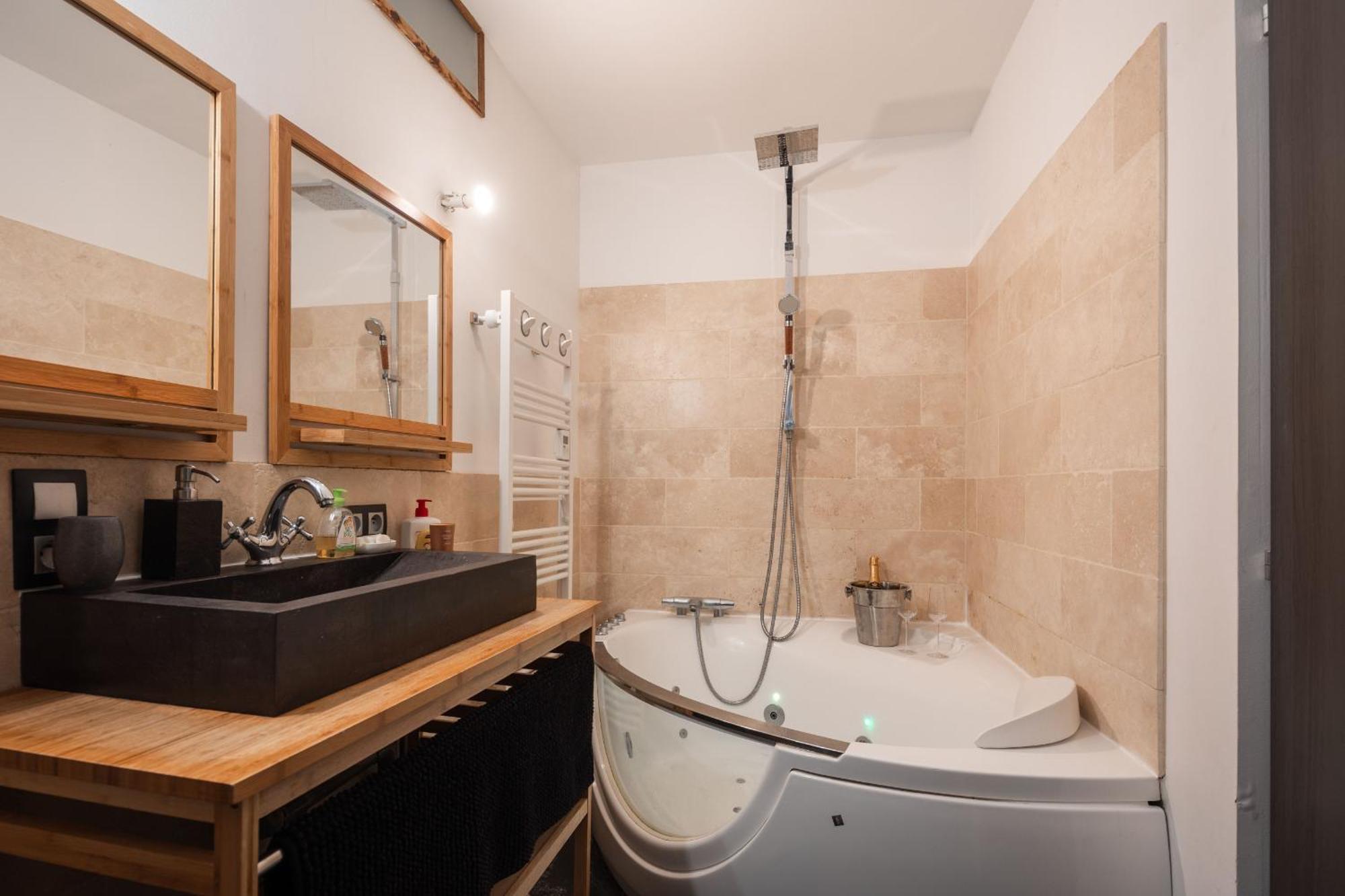 Appartement Spacieux Au Coeur D'Angers Etage 1 - 6 Personnes Exterior foto