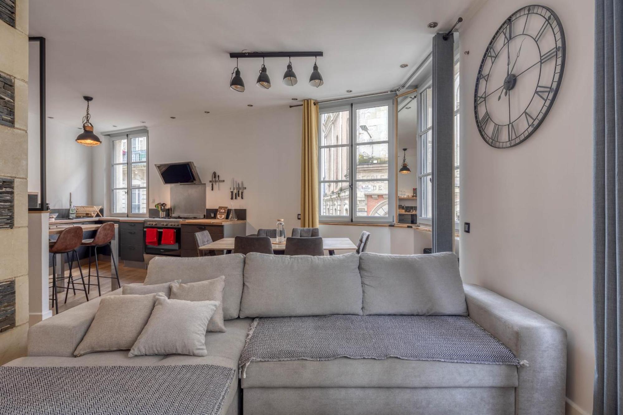Appartement Spacieux Au Coeur D'Angers Etage 1 - 6 Personnes Exterior foto